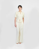 Load image into Gallery viewer, FITTED PUFF SLEEVE TOP in cream
