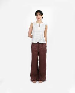 FITTED KEYHOLE TOP in white