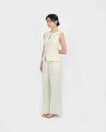 Load image into Gallery viewer, FITTED KEYHOLE TOP in cream
