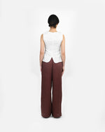 Load image into Gallery viewer, FITTED KEYHOLE TOP in white
