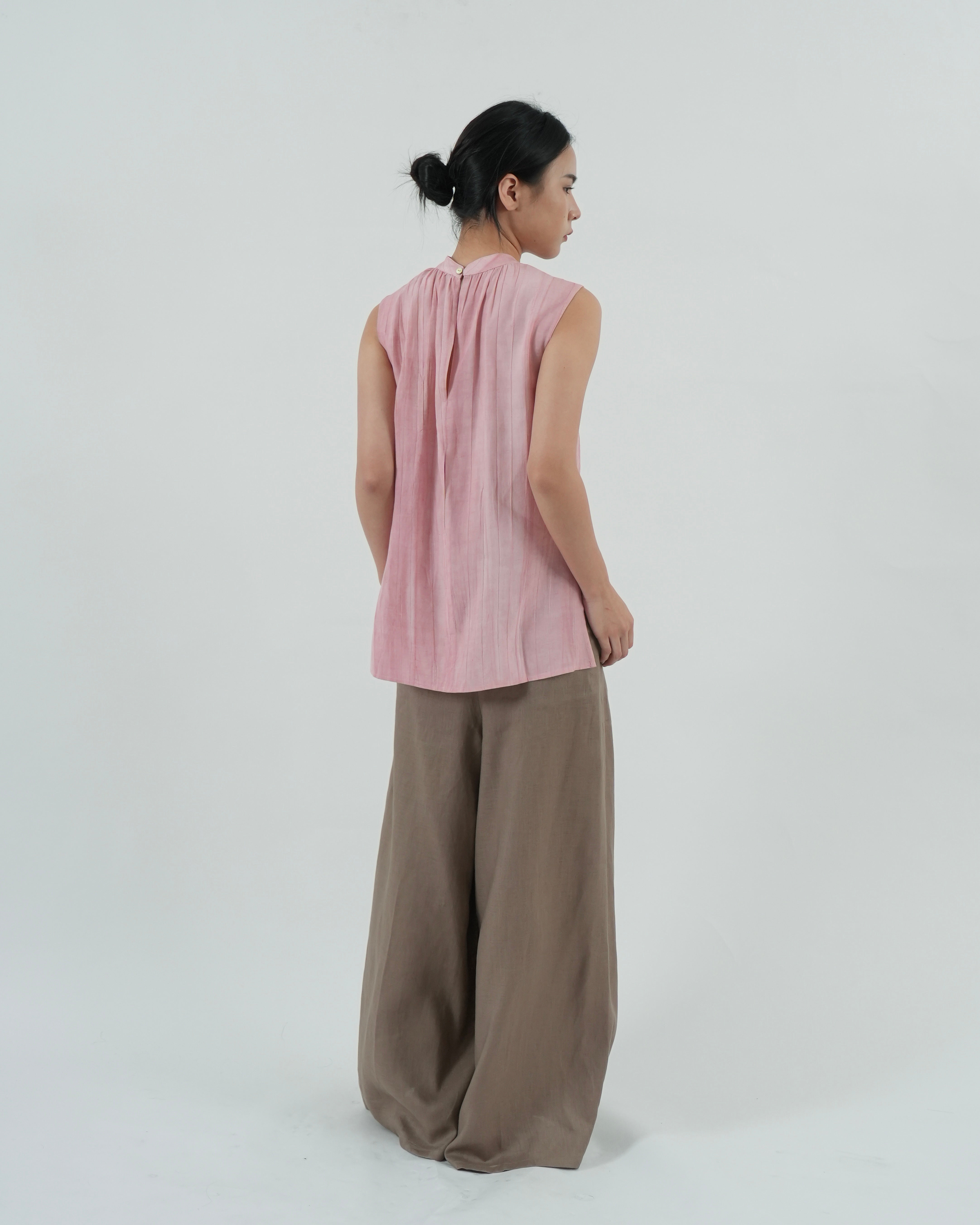 HIGH NECK GATHERED TOP in pink