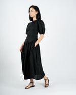 Load image into Gallery viewer, FITTED PUFF SLEEVE TOP in black
