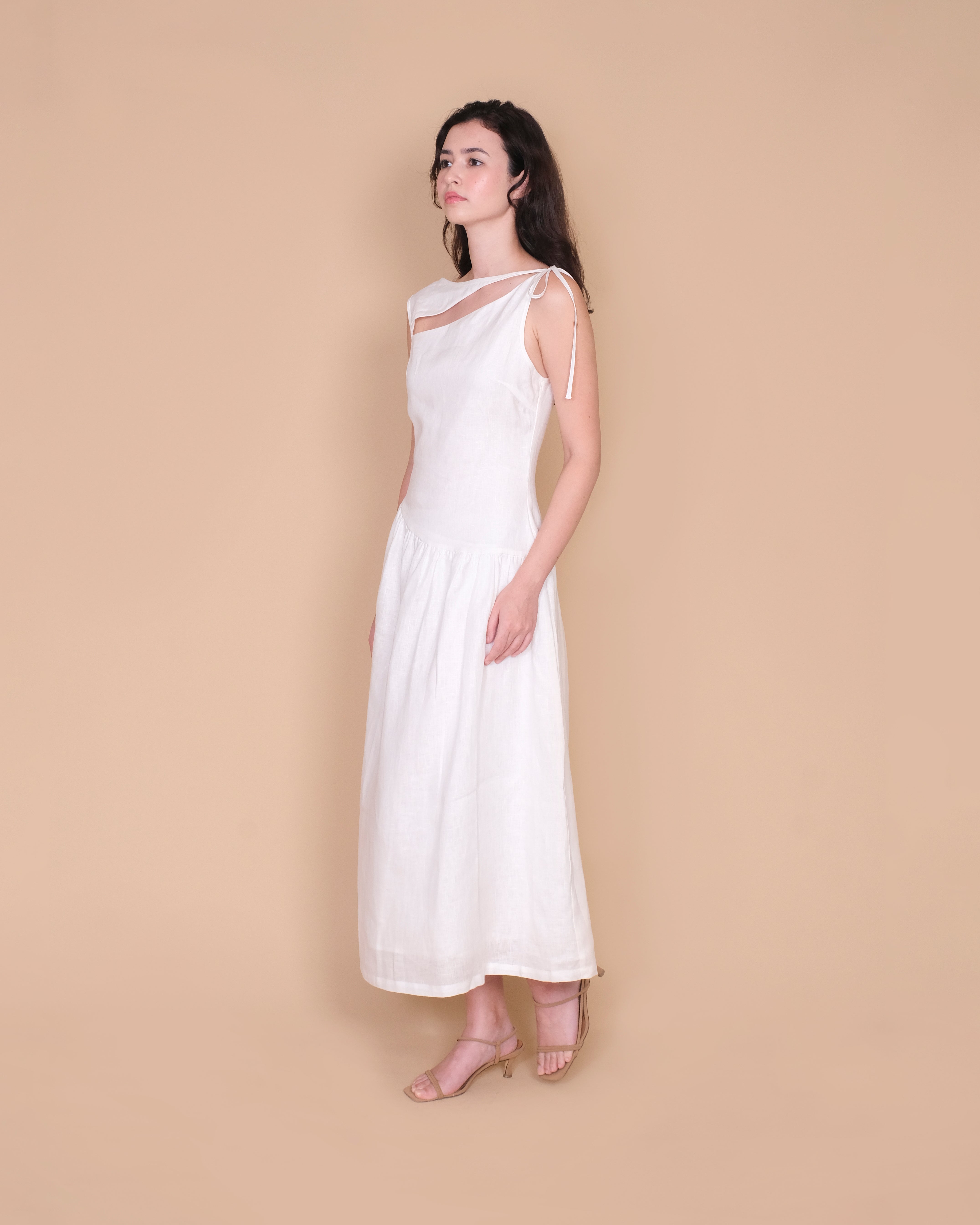 ASYMMETRICAL DROPWAIST DRESS in white