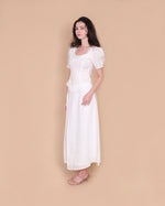 Load image into Gallery viewer, INVERTED PLEAT SLEEVE FITTED TOP in white

