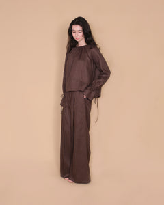 LONG SLEEVE OPEN BACK TOP in cacao