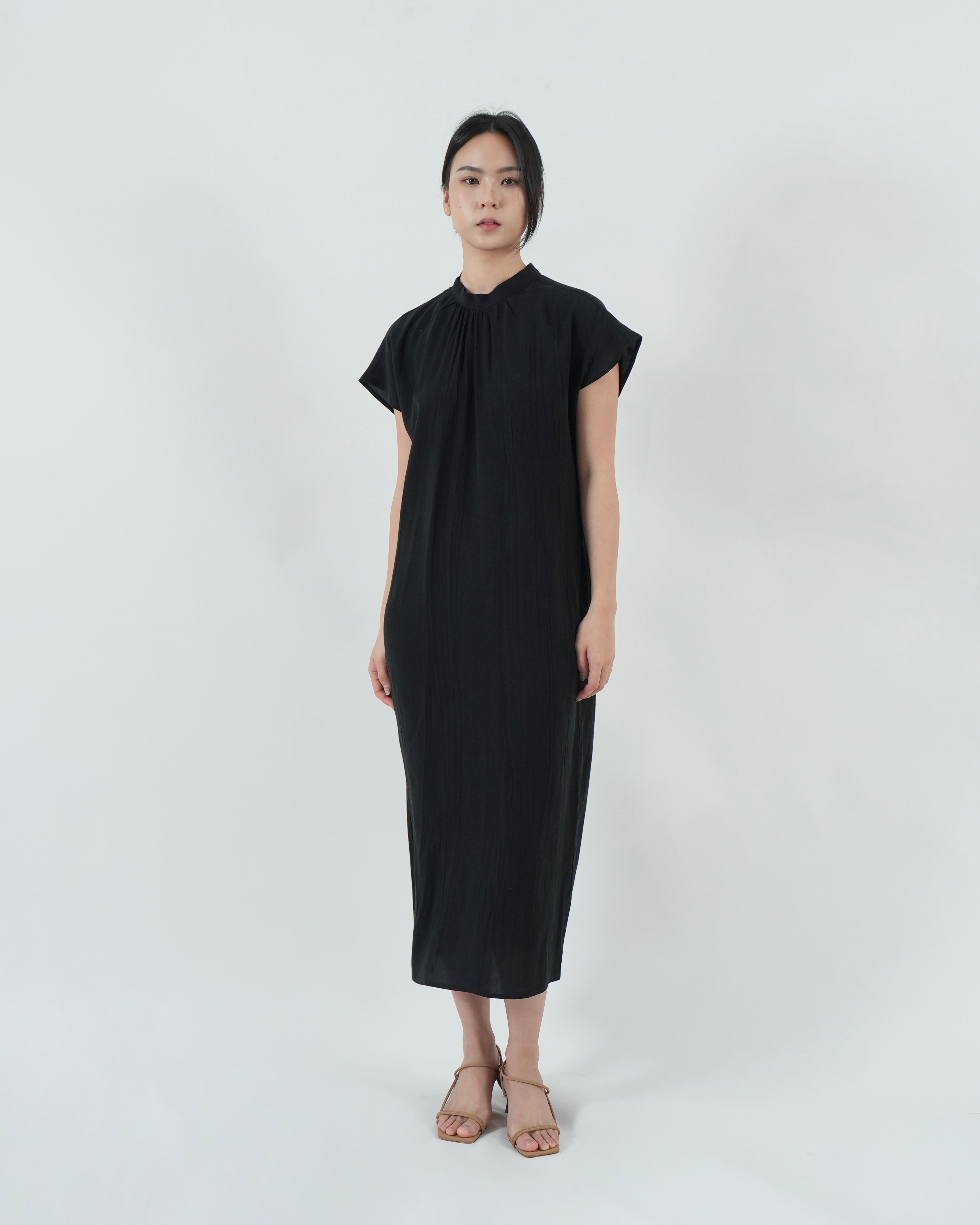 HIGH NECK GATHERED DRESS in black