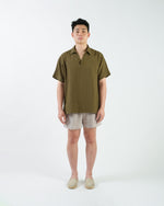 Load image into Gallery viewer, BUTTONLESS POLO in waffled olive

