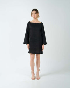 BELL SLEEVE SHIFT DRESS in black