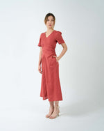 Load image into Gallery viewer, RUCHED WAIST TEA DRESS in brick
