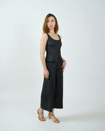 Load image into Gallery viewer, FIT AND FLARE TANK in black [BACKORDER]

