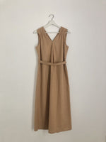 Load image into Gallery viewer, TWO-WAY VEST DRESS in brown
