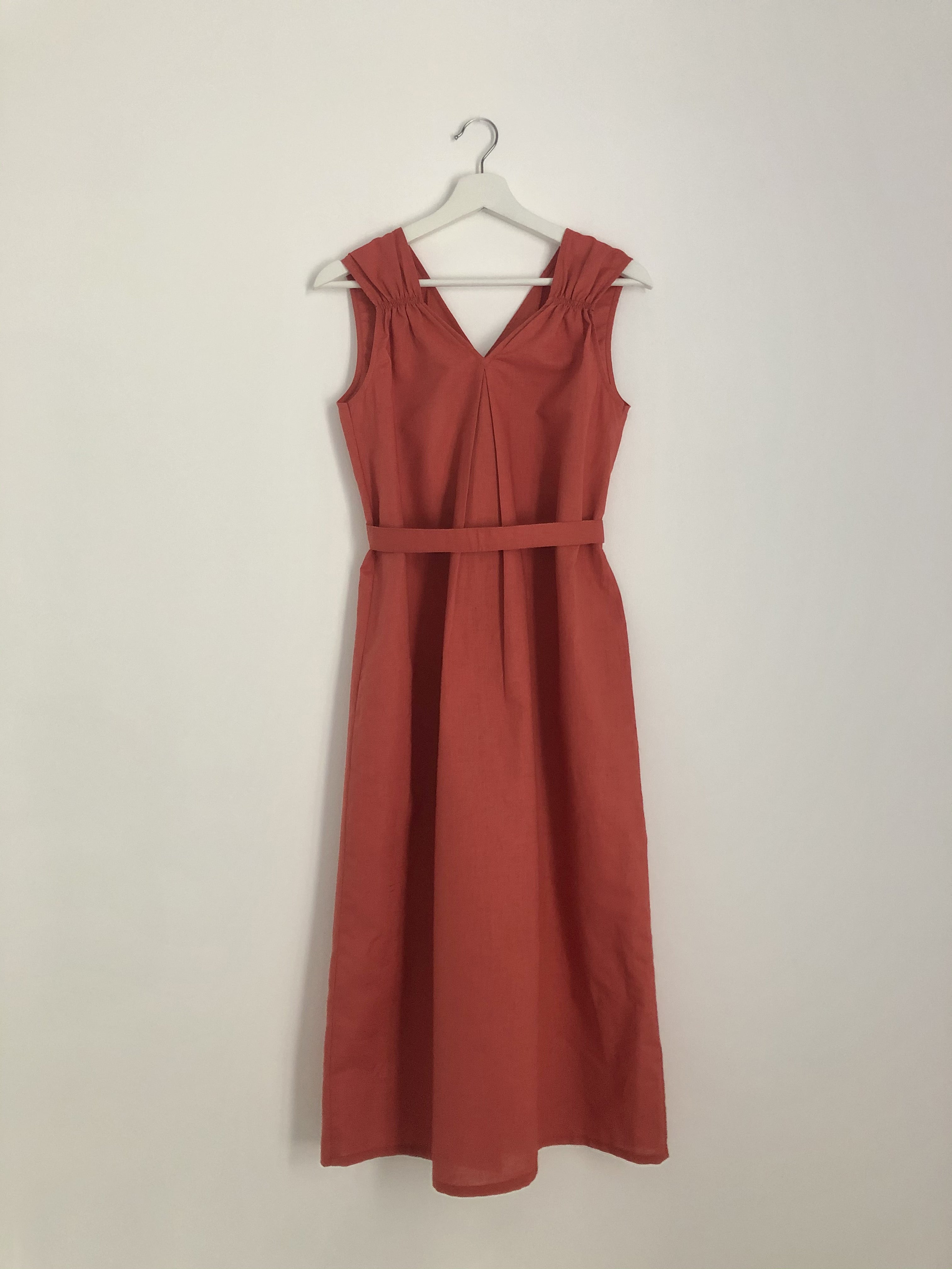 TWO-WAY VEST DRESS in coral