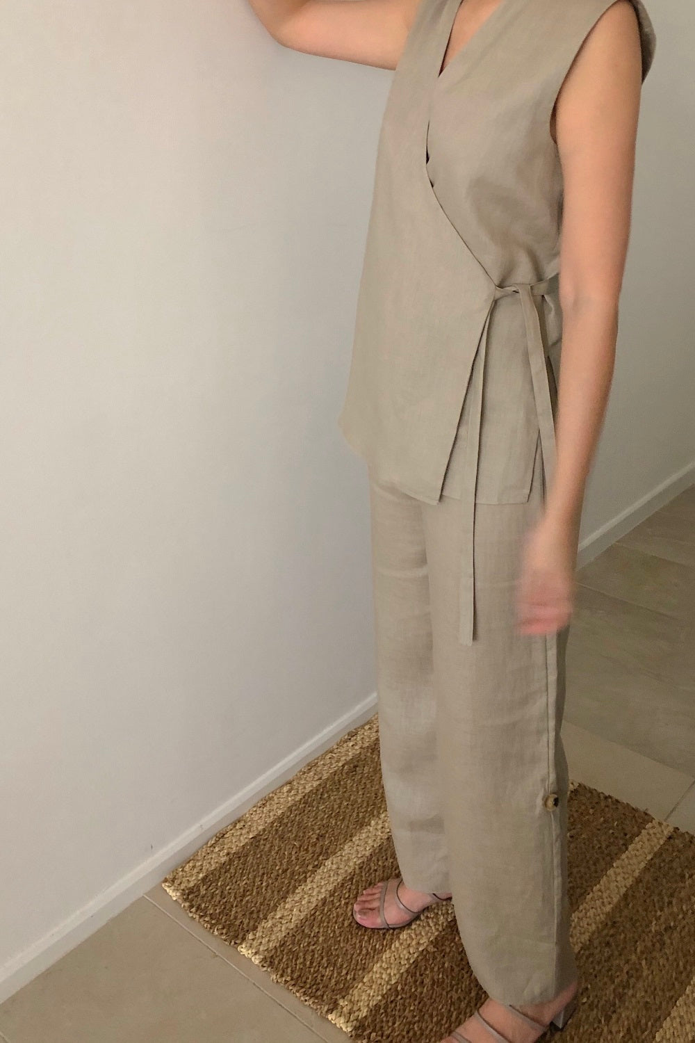 WRAP VEST in light taupe