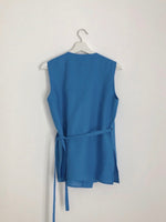 Load image into Gallery viewer, WRAP VEST in true blue
