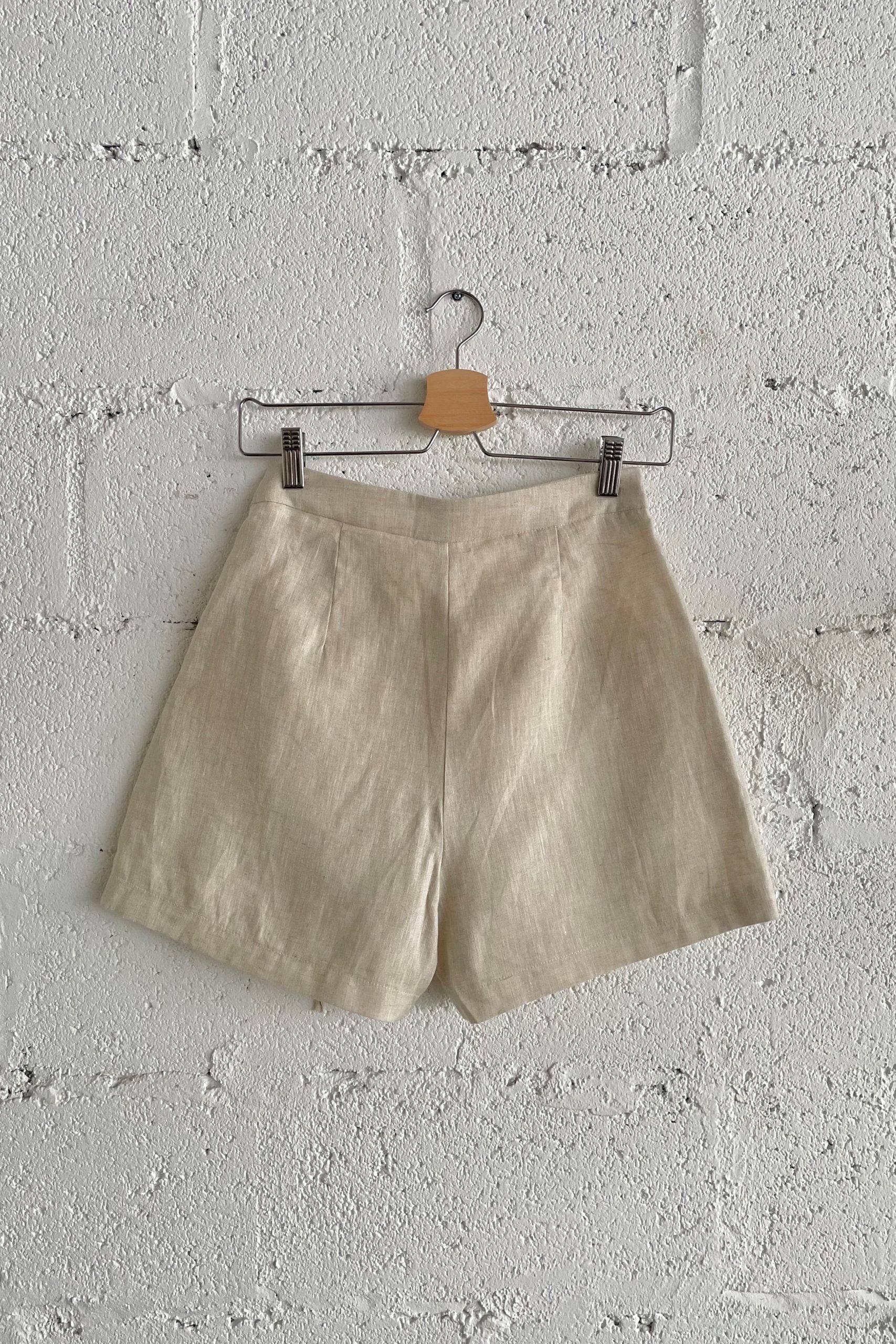 FLARE SHORTS in linen