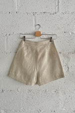 Load image into Gallery viewer, FLARE SHORTS in linen
