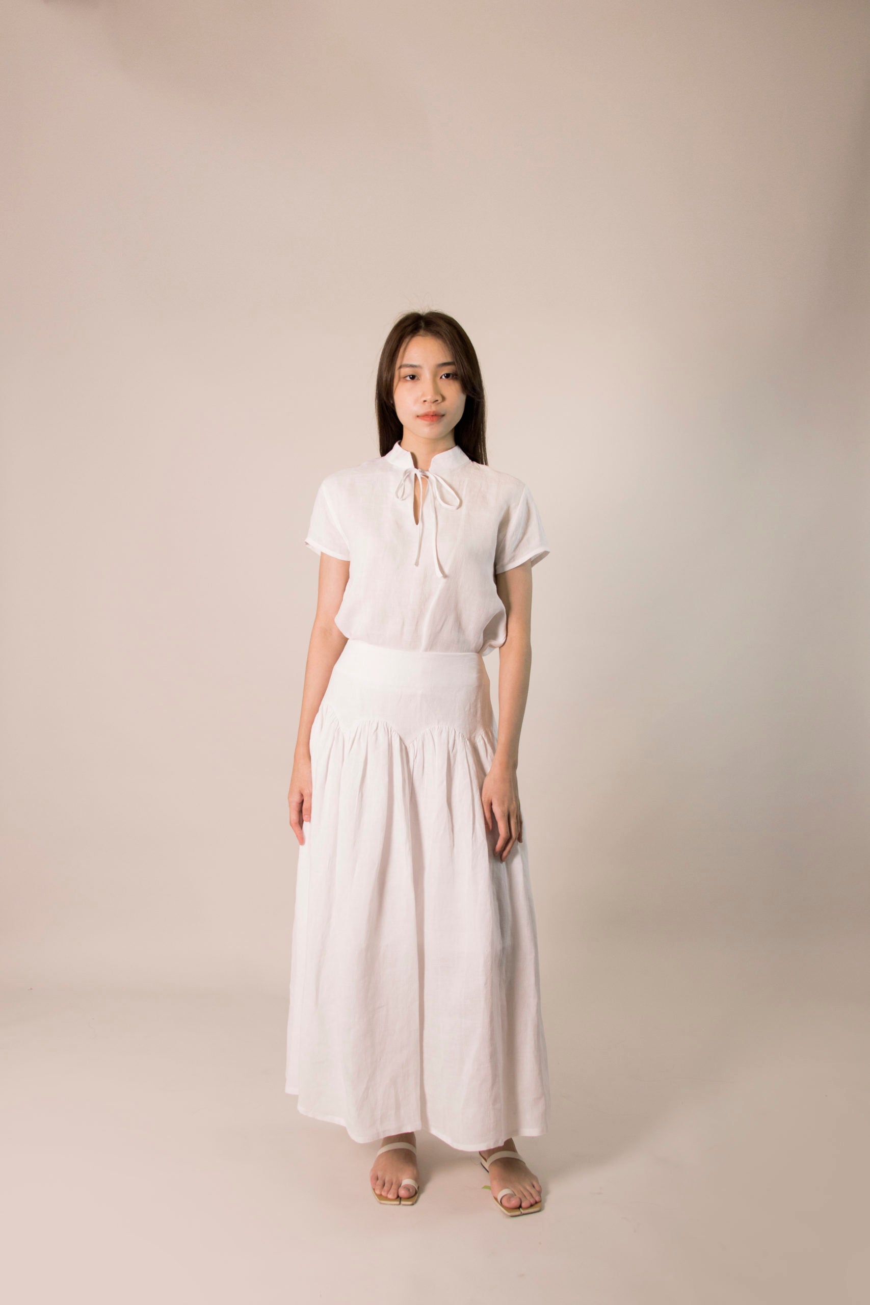 SCALLOP FRILL SKIRT in textured white