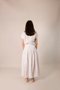 SCALLOP FRILL SKIRT in textured white