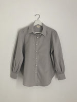 Load image into Gallery viewer, PUFF SLEEVE BUTTON DOWN SHIRT in light grey

