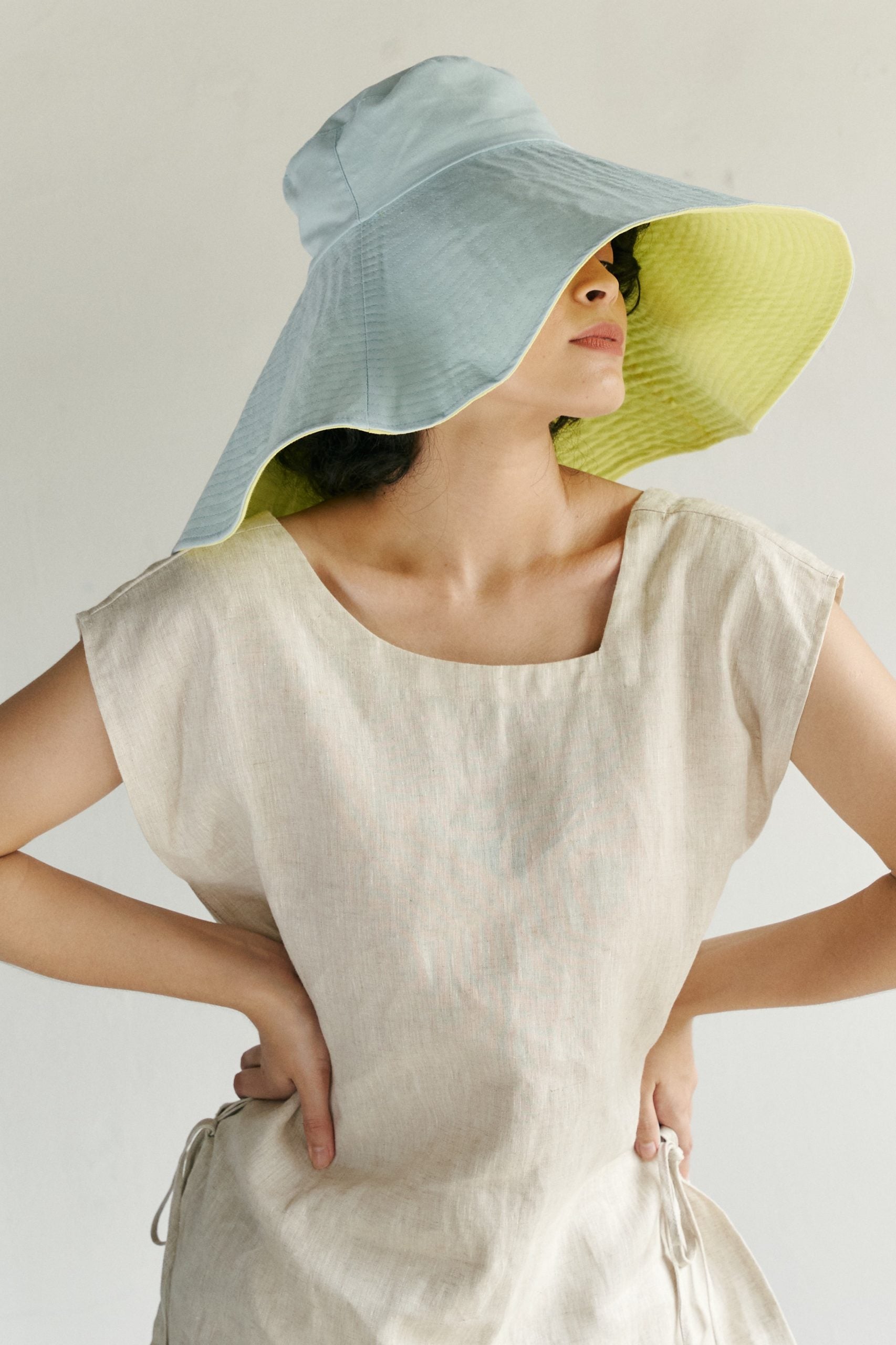 OVERSIZED REVERSIBLE SUN HAT in sunset